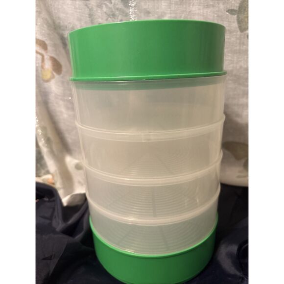 Deluxe Kitchen Crop Seed Sprouter with 4 Growing Trays and 16 Oz Of Radish Seeds - Picture 2 of 7